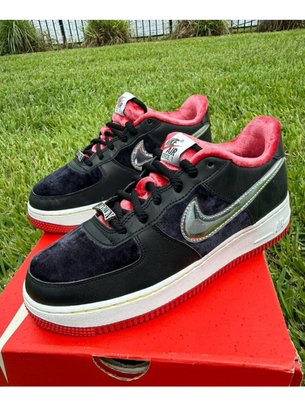 6Y | 7.5 WOMEN'S NIKE AIR FORCE ONE VELVET LOW AF1 PRM RED BLACK DZ5296-001